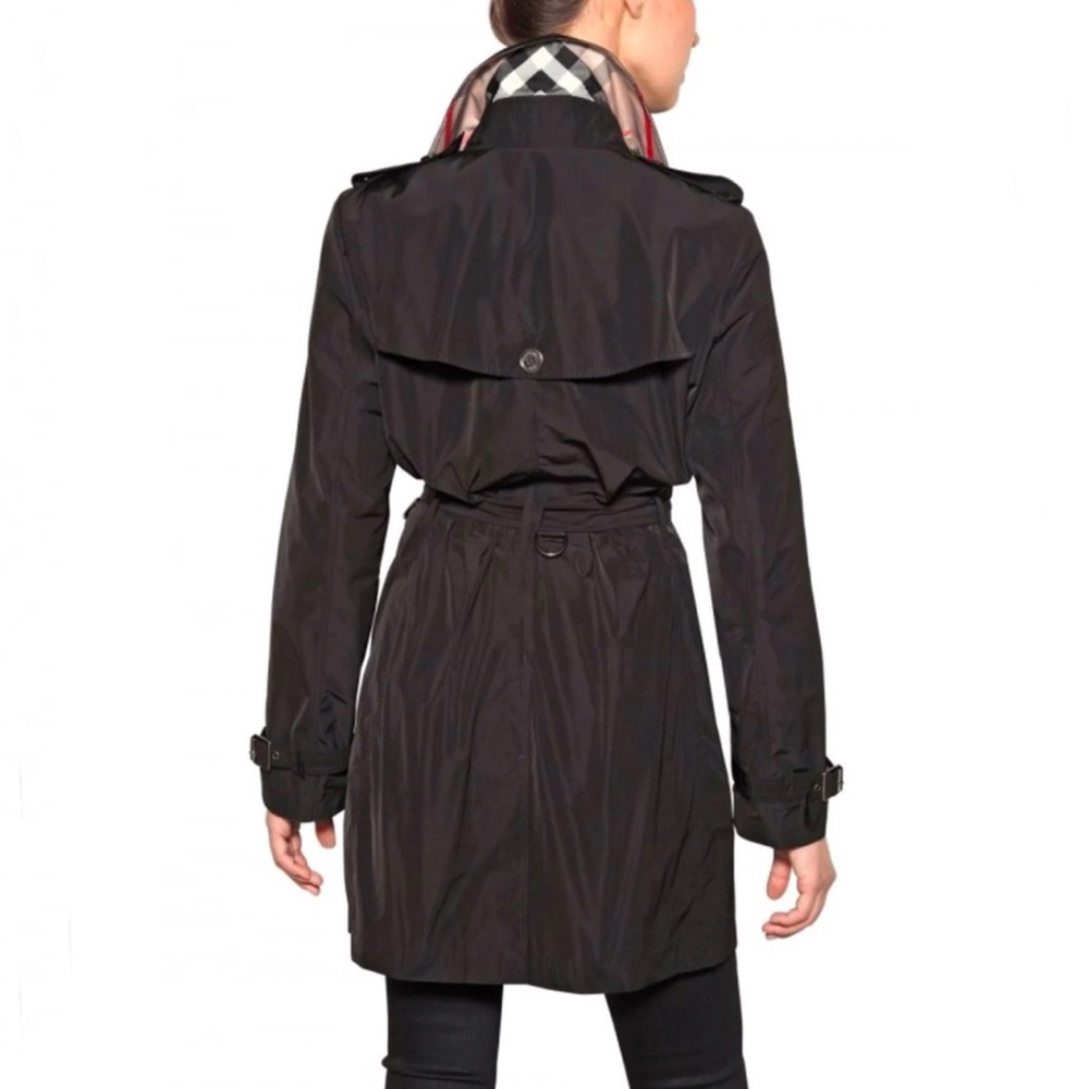 BURBERRY BLACK LIGHTWEIGHT DOUBLE BREASTED BUTTON UP TRENCH COAT - Picture 14 of 15